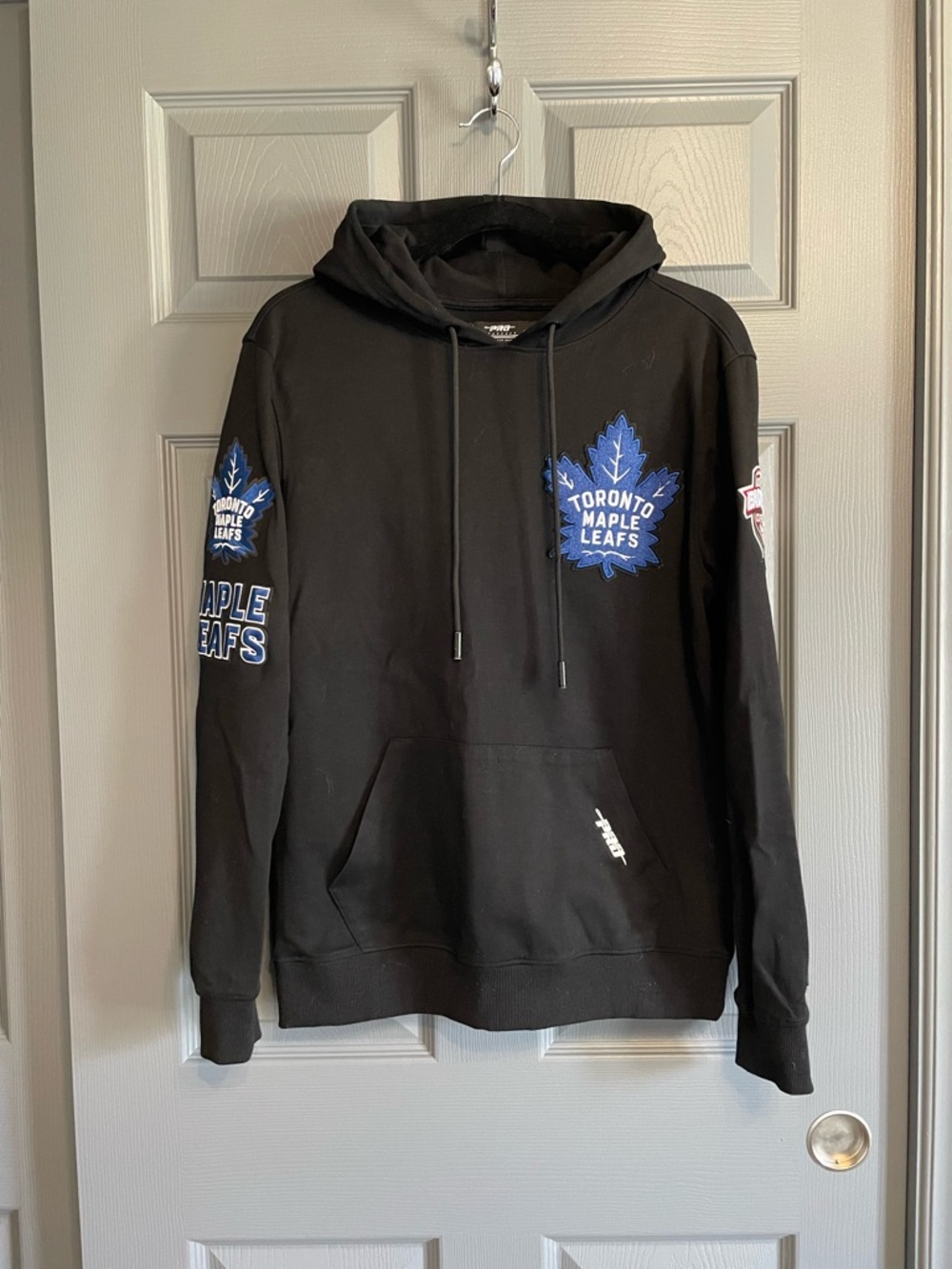 Pro Standard Toronto Maple Leafs Hoodie